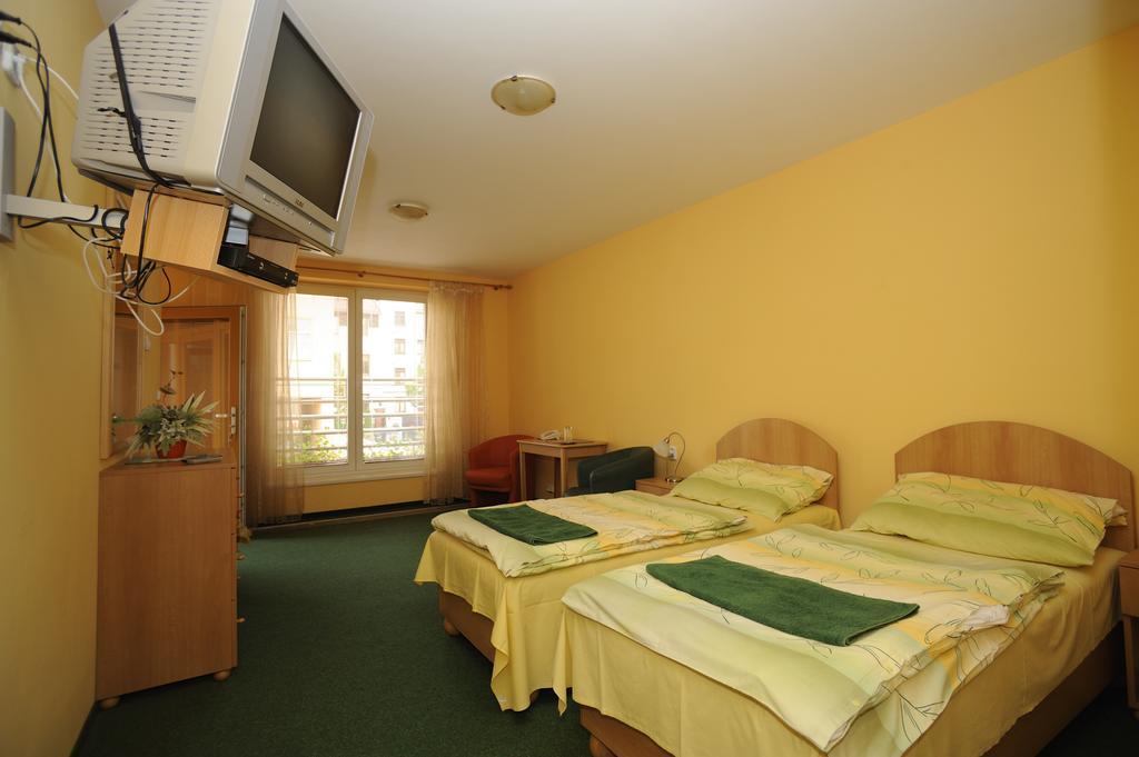 Hotel City Παρντούμπιτσε Εξωτερικό φωτογραφία